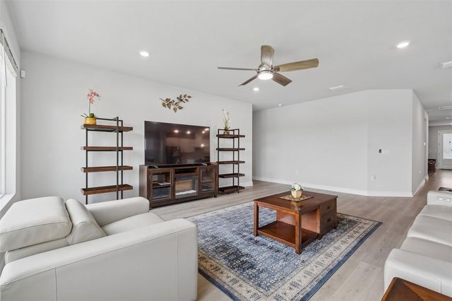 31407 WESTBURY ESTATES AVENUE, Wesley Chapel, FL 33545