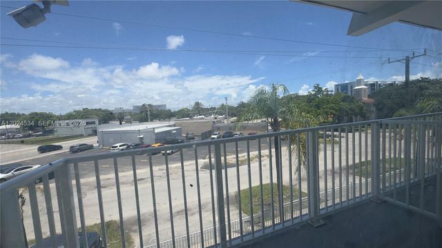 12890 NE 8th Avenue 302, North Miami, FL 33161