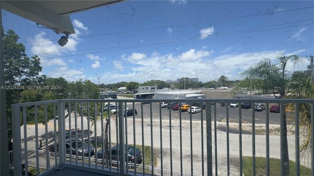 12890 NE 8th Avenue 302, North Miami, FL 33161