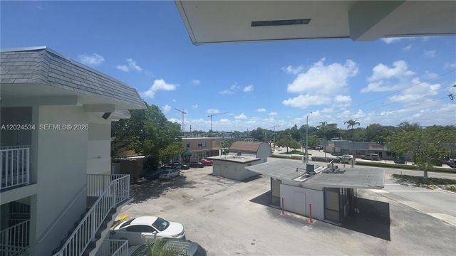 12890 NE 8th Avenue 302, North Miami, FL 33161