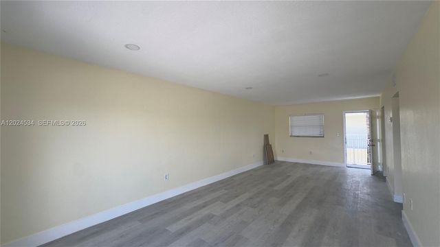12890 NE 8th Avenue 302, North Miami, FL 33161