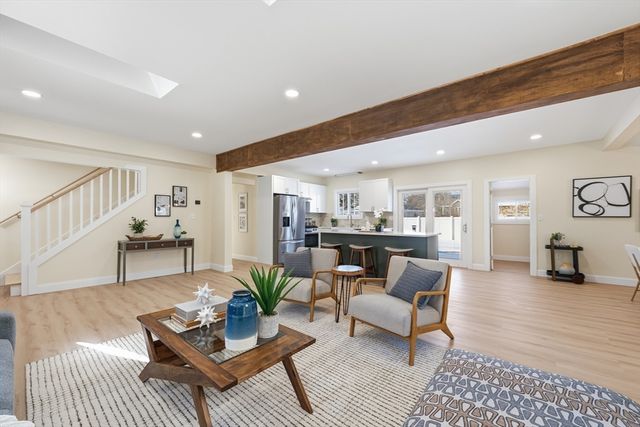 9 Pinegrove, Billerica, MA 01821