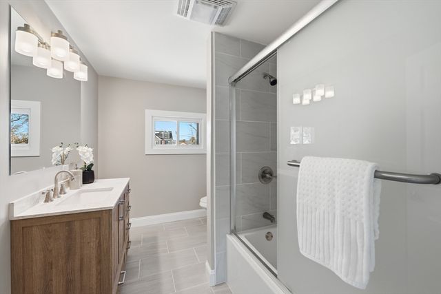 9 Pinegrove, Billerica, MA 01821