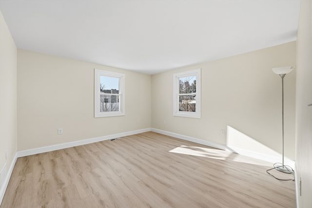 9 Pinegrove, Billerica, MA 01821