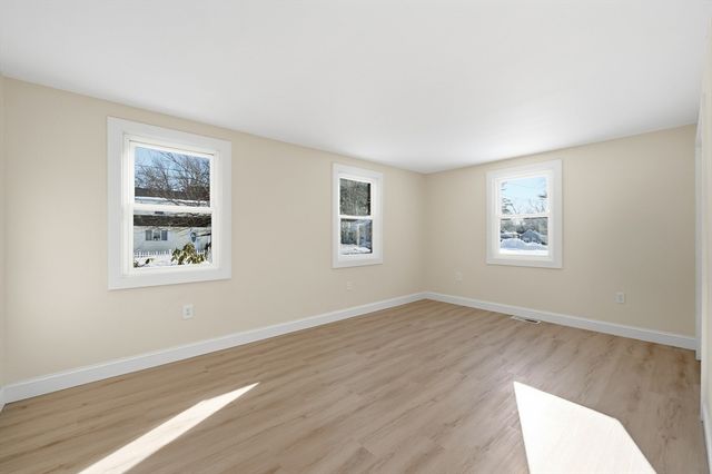 9 Pinegrove, Billerica, MA 01821