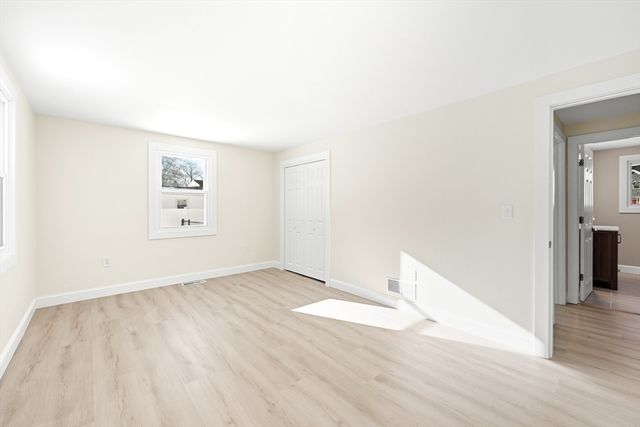 9 Pinegrove, Billerica, MA 01821