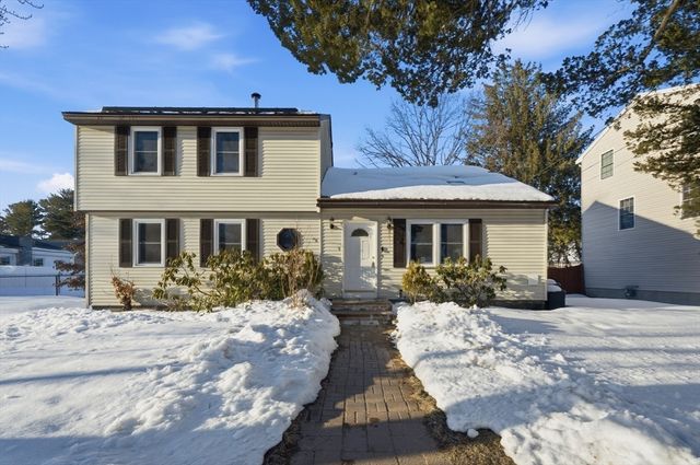 9 Pinegrove, Billerica, MA 01821