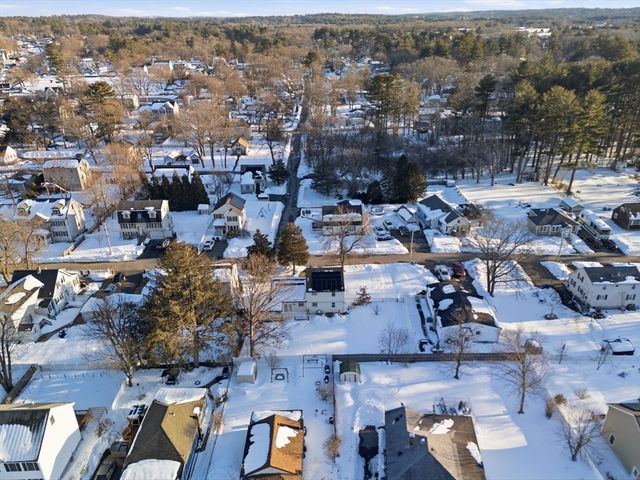 9 Pinegrove, Billerica, MA 01821