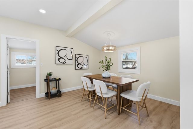 9 Pinegrove, Billerica, MA 01821