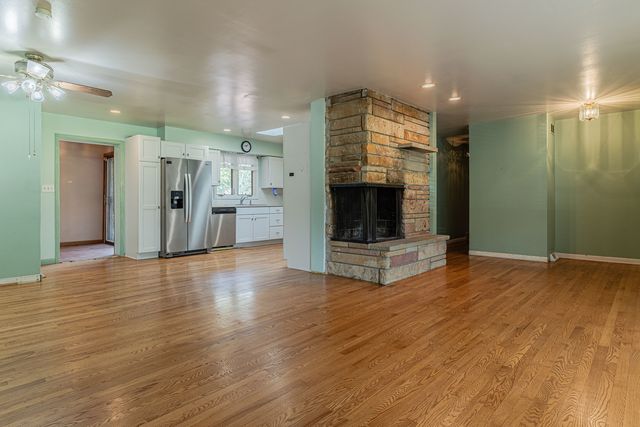 26815 W Nippersink Road, Ingleside, IL 60041