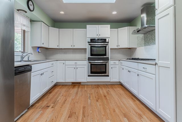 26815 W Nippersink Road, Ingleside, IL 60041