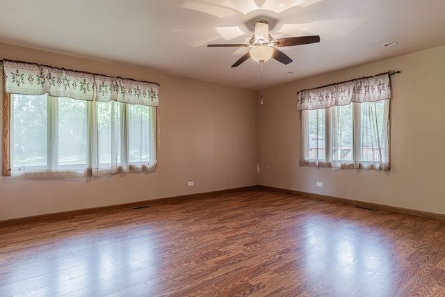 26815 W Nippersink Road, Ingleside, IL 60041