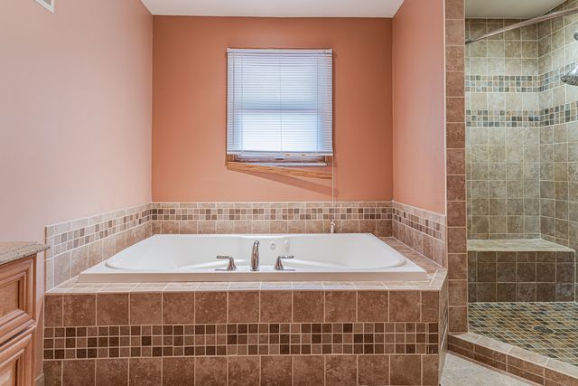 26815 W Nippersink Road, Ingleside, IL 60041