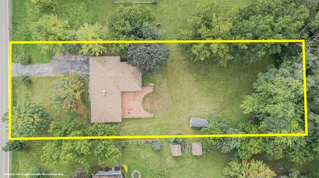 26815 W Nippersink Road, Ingleside, IL 60041
