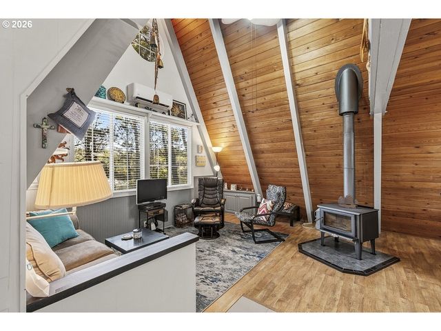 5980 EL MAR Ave, Lincoln City, OR 97367