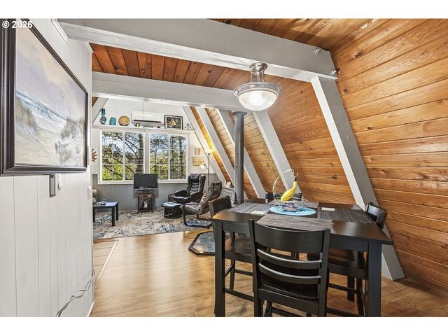 5980 EL MAR Ave, Lincoln City, OR 97367