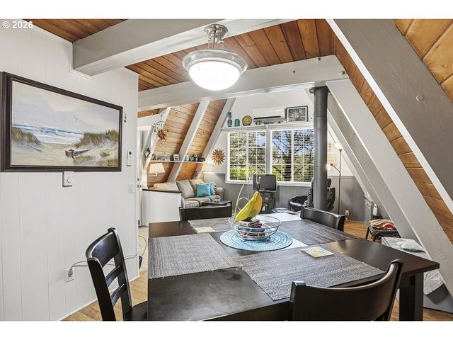 5980 EL MAR Ave, Lincoln City, OR 97367