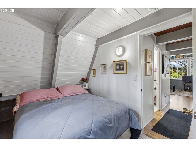 5980 EL MAR Ave, Lincoln City, OR 97367
