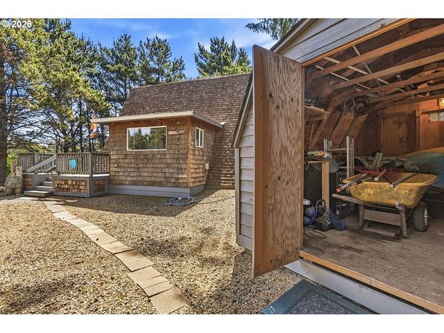 5980 EL MAR Ave, Lincoln City, OR 97367