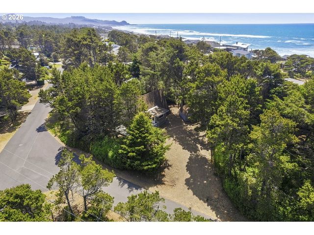 5980 EL MAR Ave, Lincoln City, OR 97367
