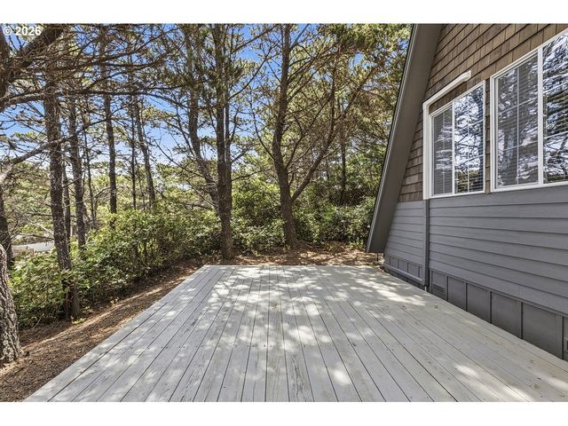 5980 EL MAR Ave, Lincoln City, OR 97367