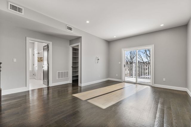 83 Centre St 2, Boston, MA 02124