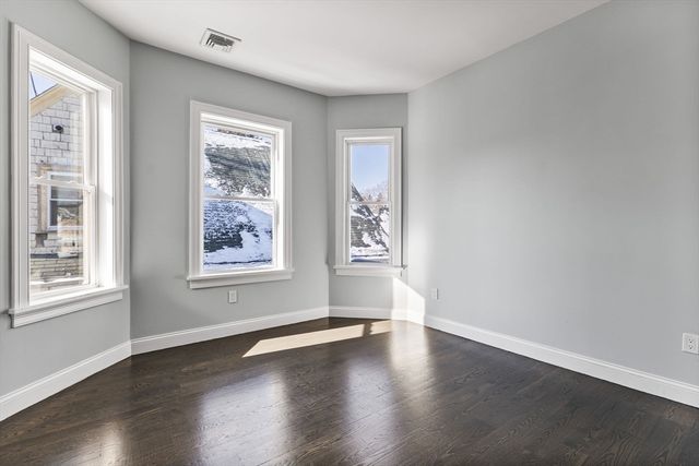 83 Centre St 2, Boston, MA 02124