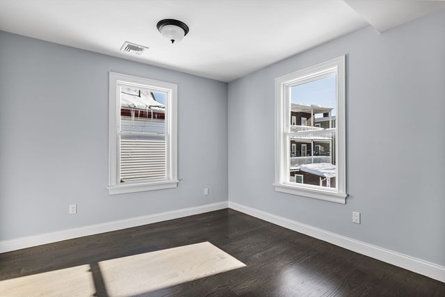 83 Centre St 2, Boston, MA 02124