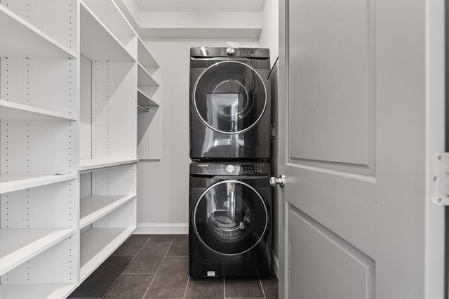 83 Centre St 2, Boston, MA 02124