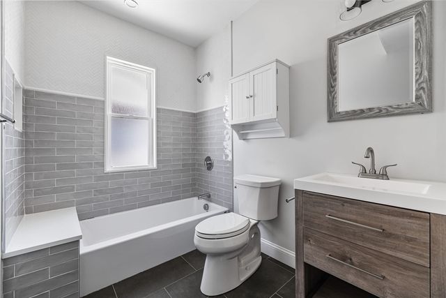 83 Centre St 2, Boston, MA 02124