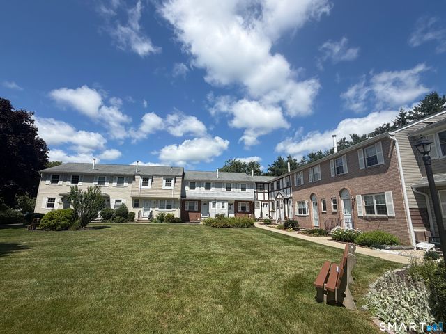 142 East Gate Lane 142, Hamden, CT 06514