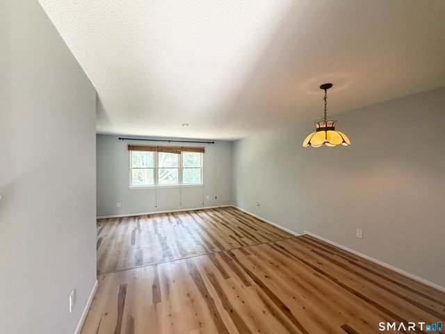 142 East Gate Lane 142, Hamden, CT 06514