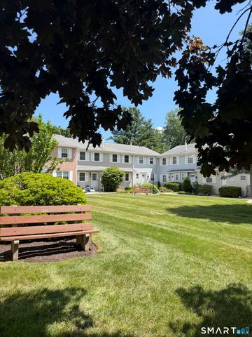 142 East Gate Lane 142, Hamden, CT 06514