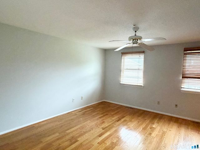 142 East Gate Lane 142, Hamden, CT 06514