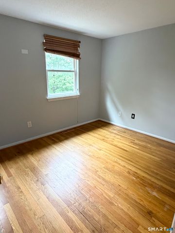 142 East Gate Lane 142, Hamden, CT 06514