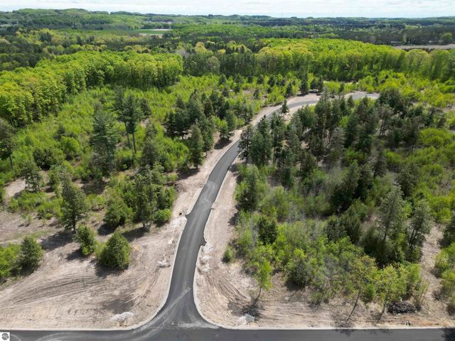 8903 Hemlock Hill Drive, Traverse City, MI 49685