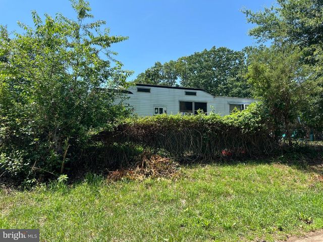 1404 SPRING GARDEN RD, Millville, NJ 08332