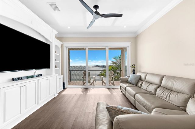 511 BAYVIEW DRIVE, Holmes Beach, FL 34217