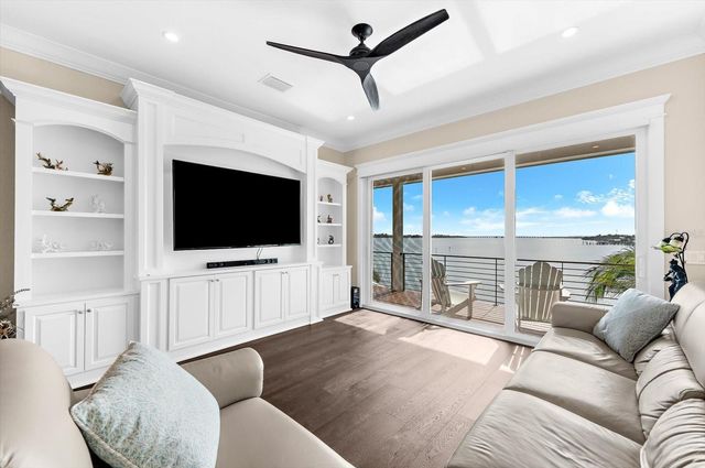 511 BAYVIEW DRIVE, Holmes Beach, FL 34217