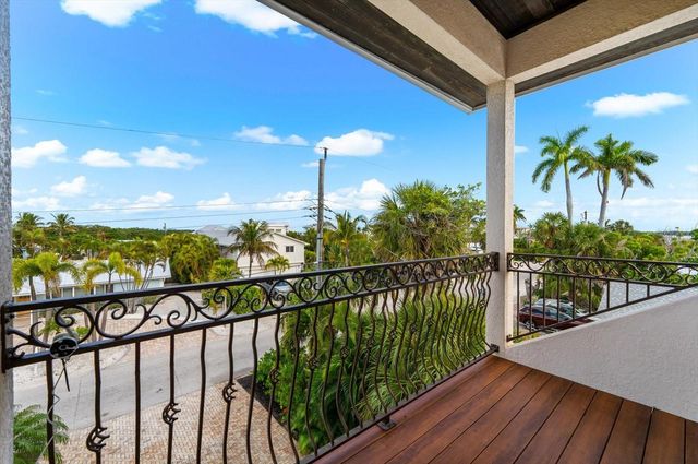 511 BAYVIEW DRIVE, Holmes Beach, FL 34217