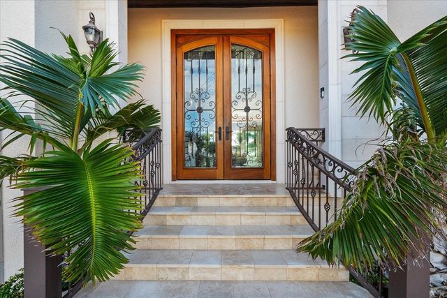 511 BAYVIEW DRIVE, Holmes Beach, FL 34217