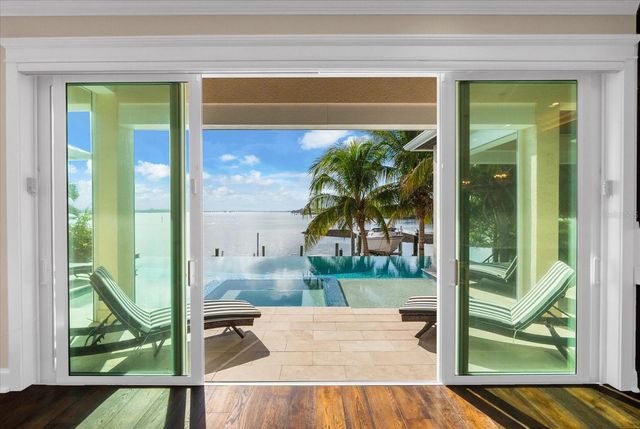 511 BAYVIEW DRIVE, Holmes Beach, FL 34217