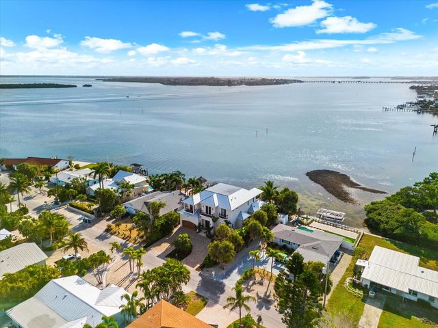 511 BAYVIEW DRIVE, Holmes Beach, FL 34217