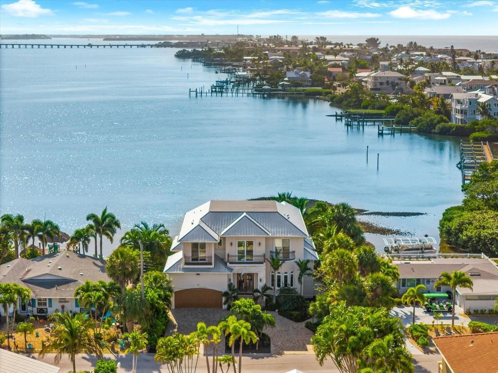511 BAYVIEW DRIVE, HOLMES BEACH, FL 34217 — photo 5