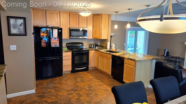 417 Shana Drive, Canton Charter Township, MI 48187