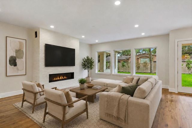 6146 Sugar Hill Drive, Houston, TX 77057