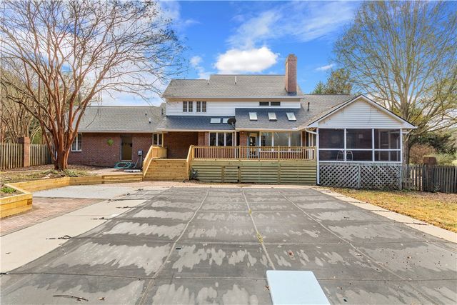 629 Seed Farm Road, Westminster, SC 29693