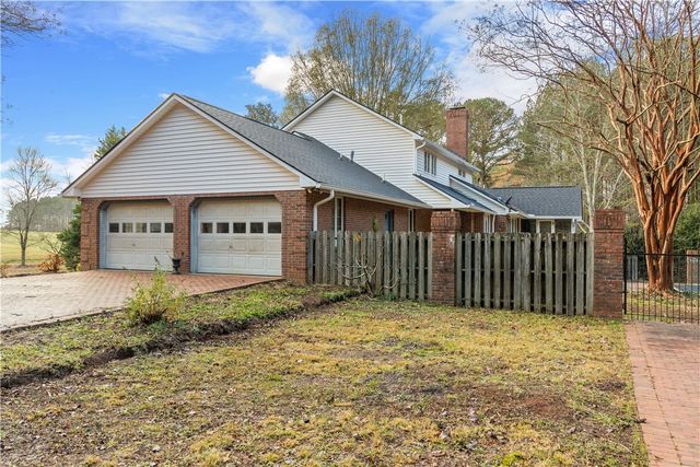 629 Seed Farm Road, Westminster, SC 29693