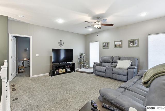 8502 S 169th Street, Omaha, NE 68136