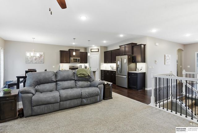 8502 S 169th Street, Omaha, NE 68136